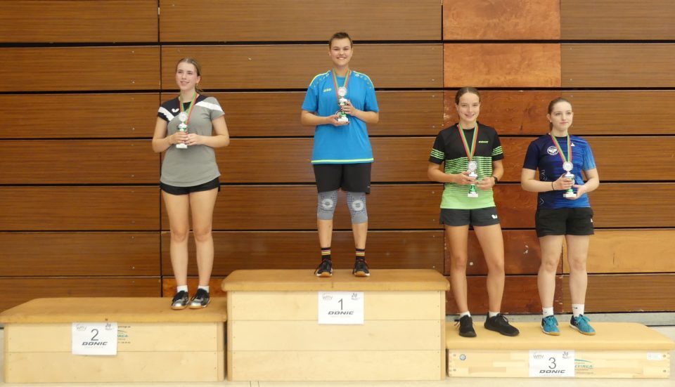 Mädchen 19 Einzel